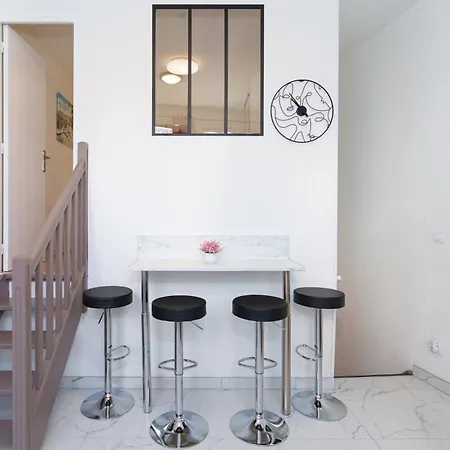 Modern 2 In The Heart Of