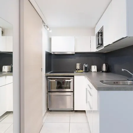 Apartment Modern 2 In The Heart Of Cannes